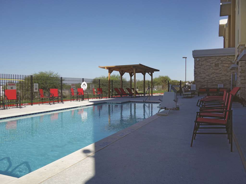 La Quinta By Wyndham San Antonio By Frost Bank Center Hotel 3*