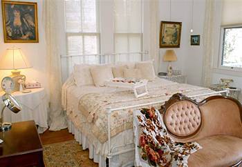 Brackenridge House Bed & Breakfast