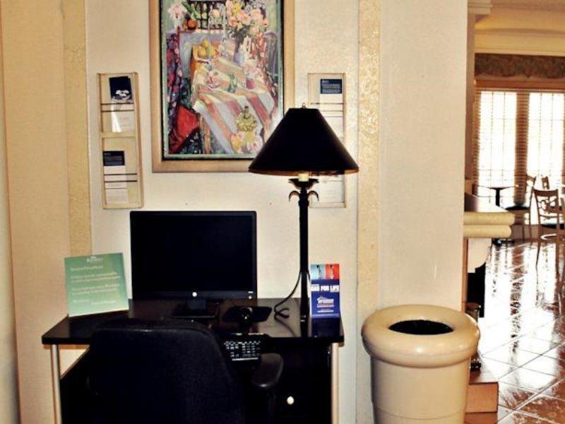 Hotel Baymont By Wyndham Near South Texas Medical Ctr San Antonio