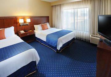 Hotel Courtyard By Marriott Airport 3*