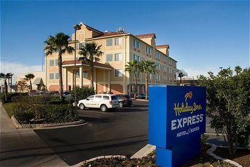 Express & - Downtown Market Area By Ihg