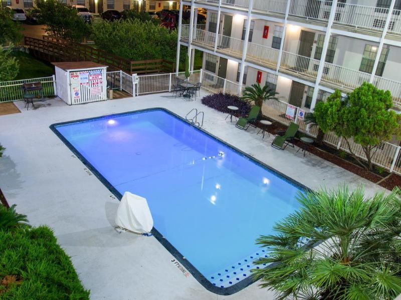 Hotel Deluxe Near Lackland Afb San Antonio