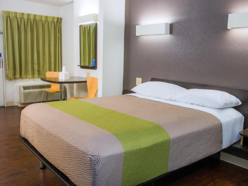 Deluxe Near Lackland Afb * San Antonio