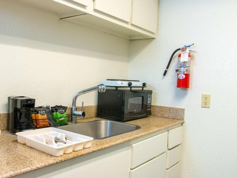 Hotel Deluxe Near Lackland Afb