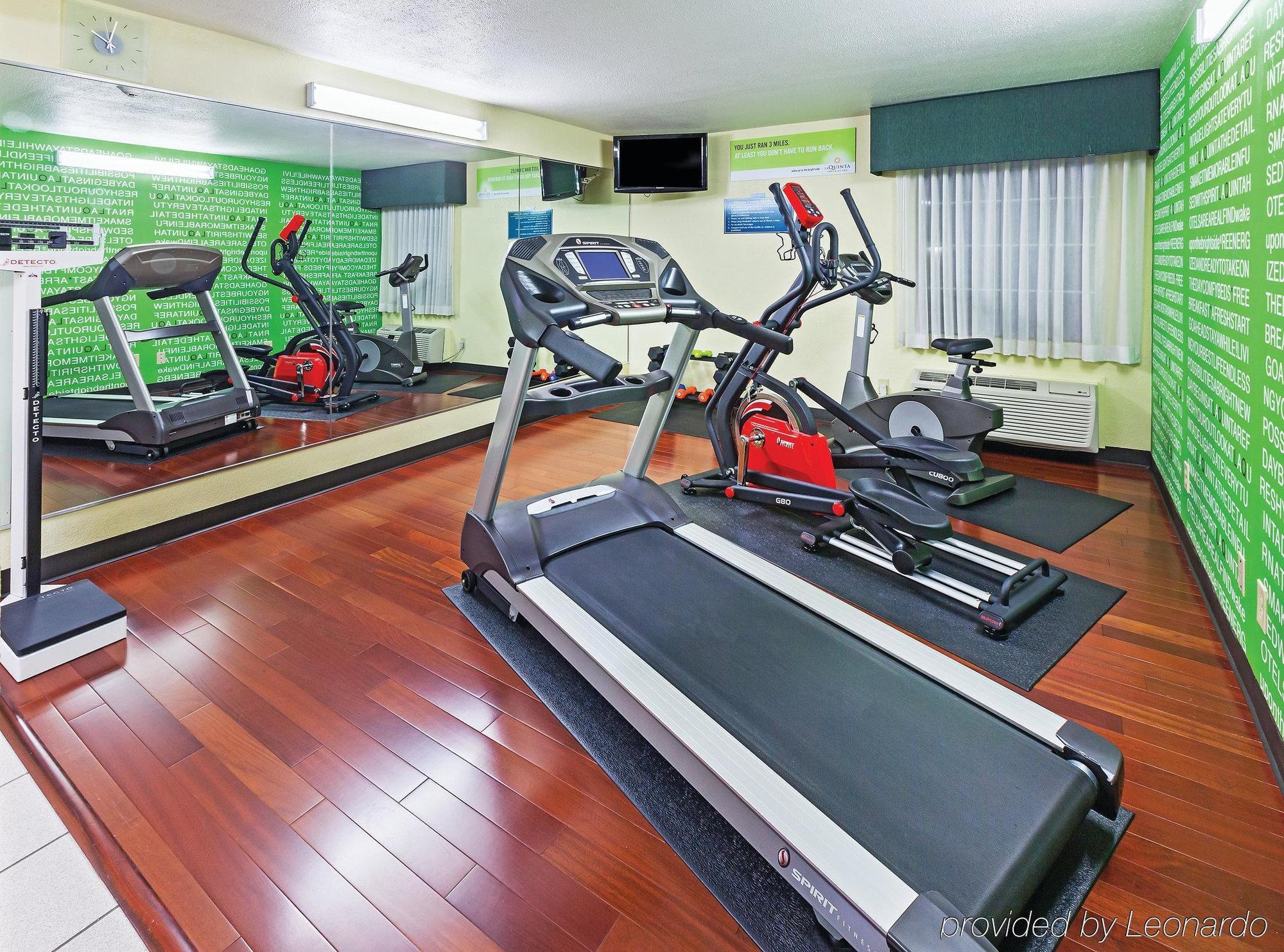 Hotel La Quinta By Wyndham Brooks City Base San Antonio