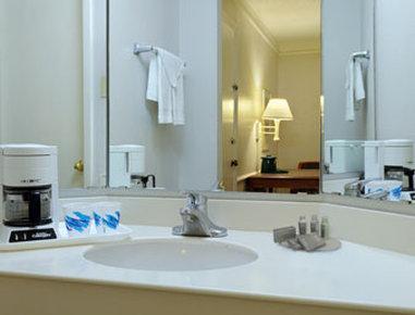 Baymont By Wyndham Near South Texas Medical Ctr