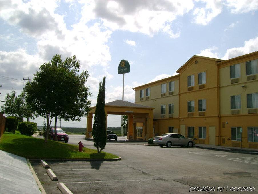 Inn Comfort Near Frost Bank Center San Antonio