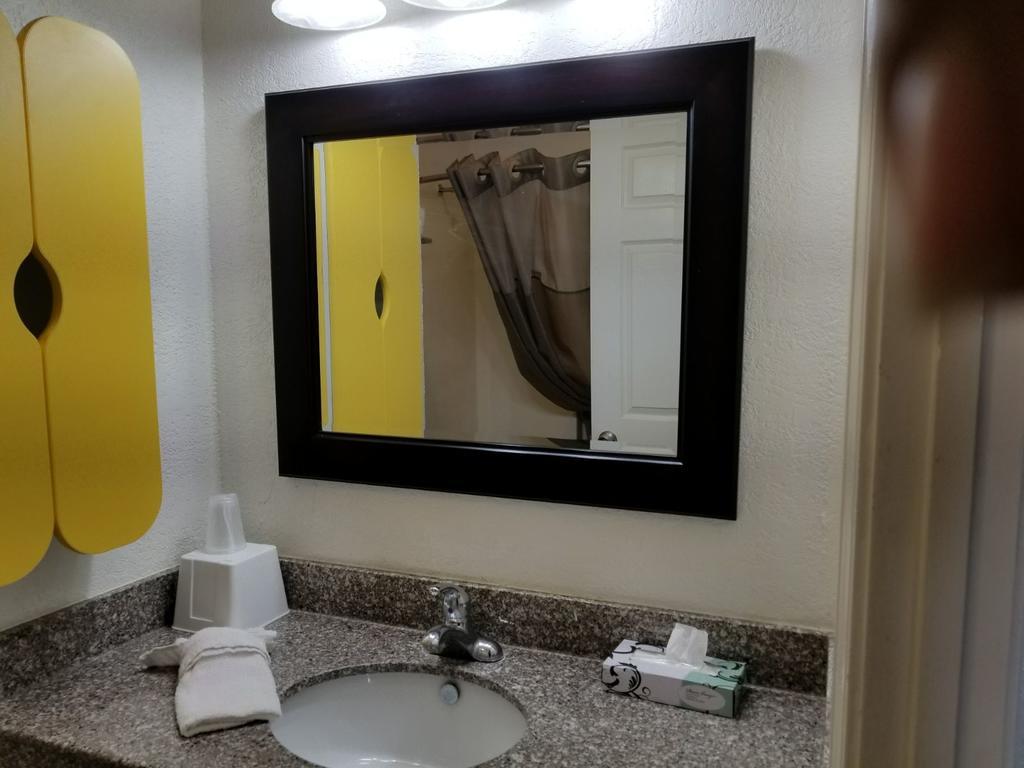 The At Market Square Motel 2*