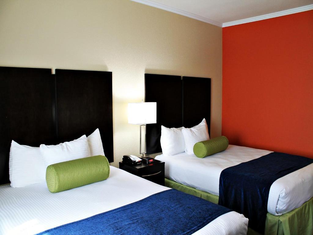 Cityview & Downtown /rivercenter Area Hotel