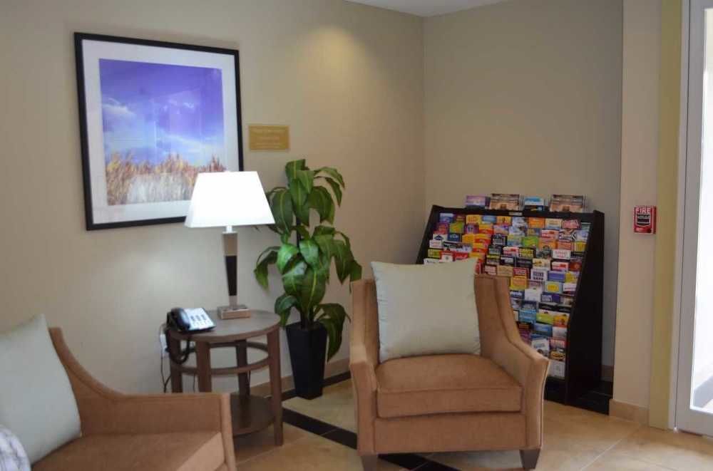 Candlewood Airport By Ihg San Antonio