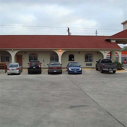 Motel Winnquest Near Ft. Sam Houston *