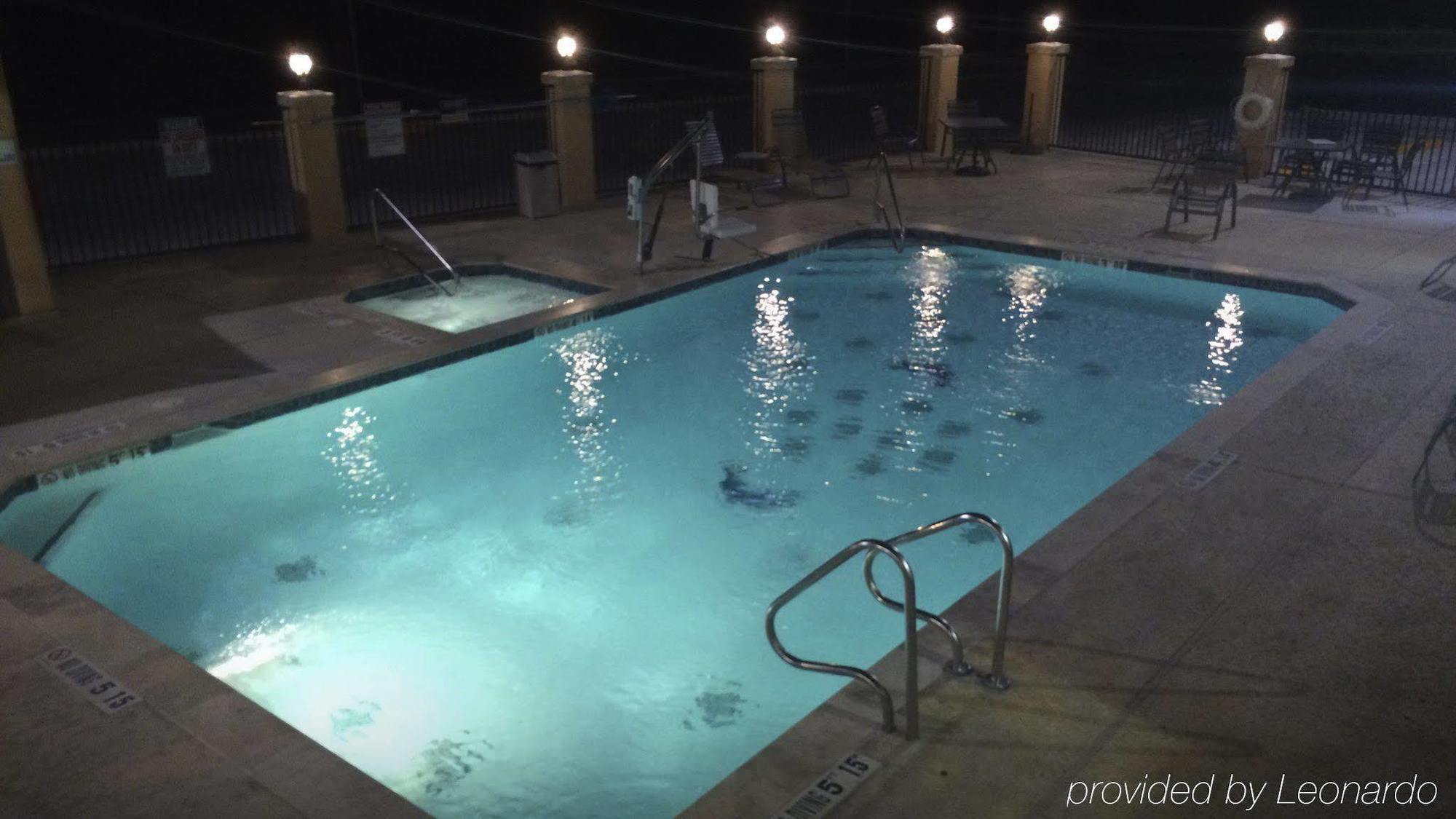 Hotel Express & Nw Near Seaworld By Ihg 2*
