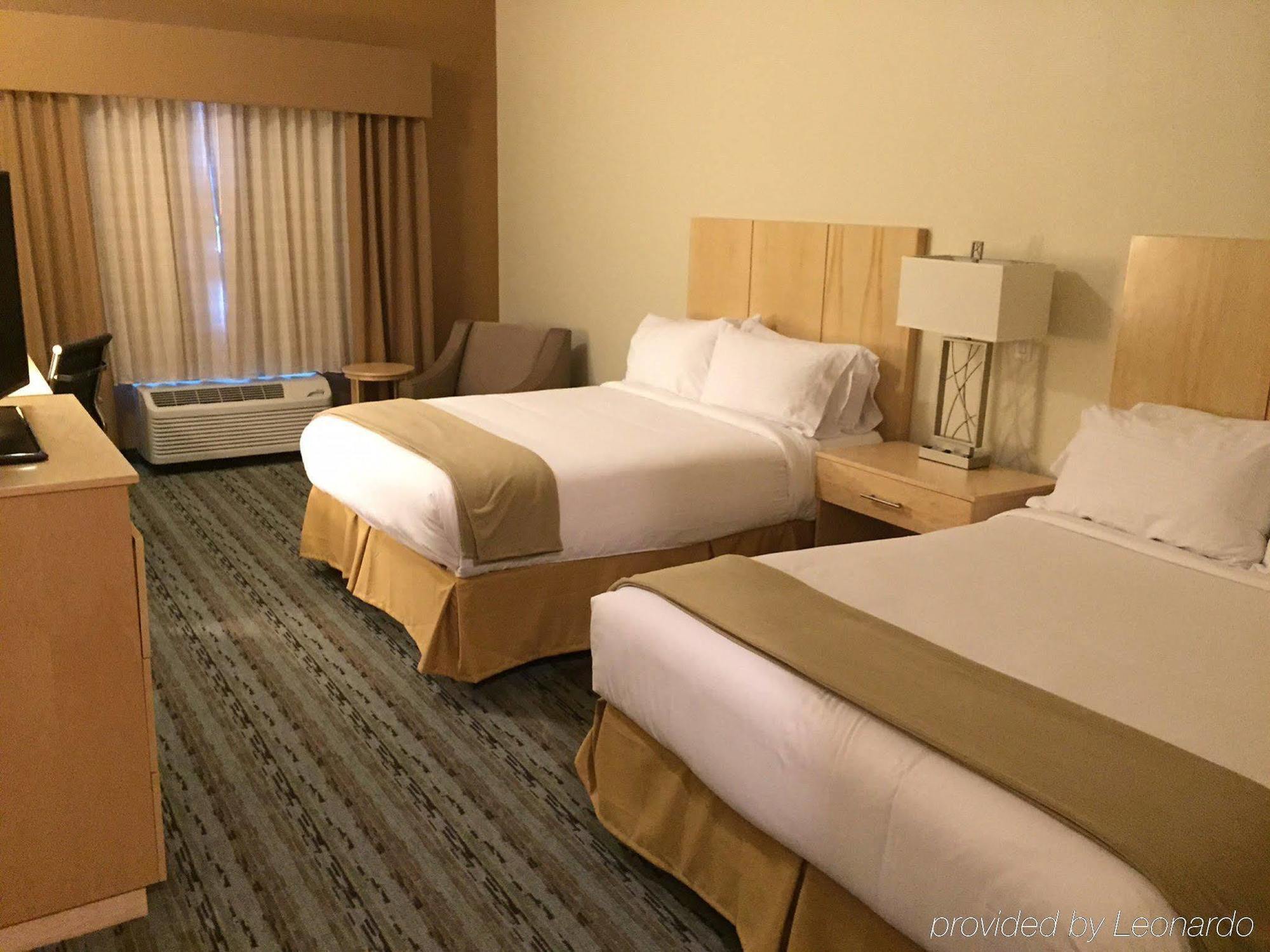 Express & Brooks Base By Ihg 3* San Antonio