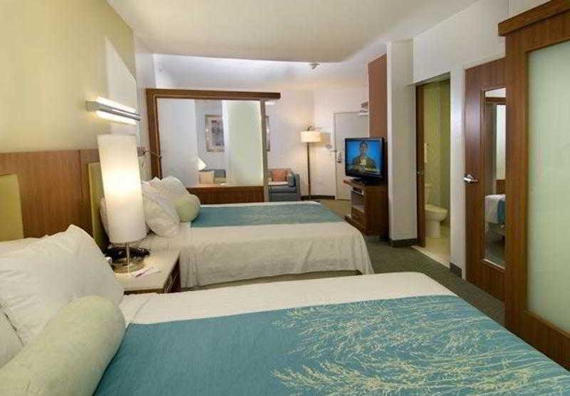 Springhill By Marriott Airport Hotel 3*