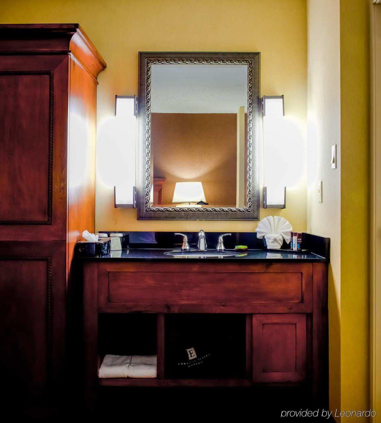 Hotel Embassy Northwest I-10 San Antonio
