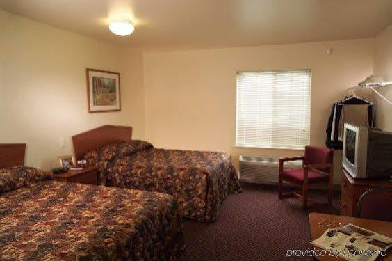 Woodspring South Hotel 2*