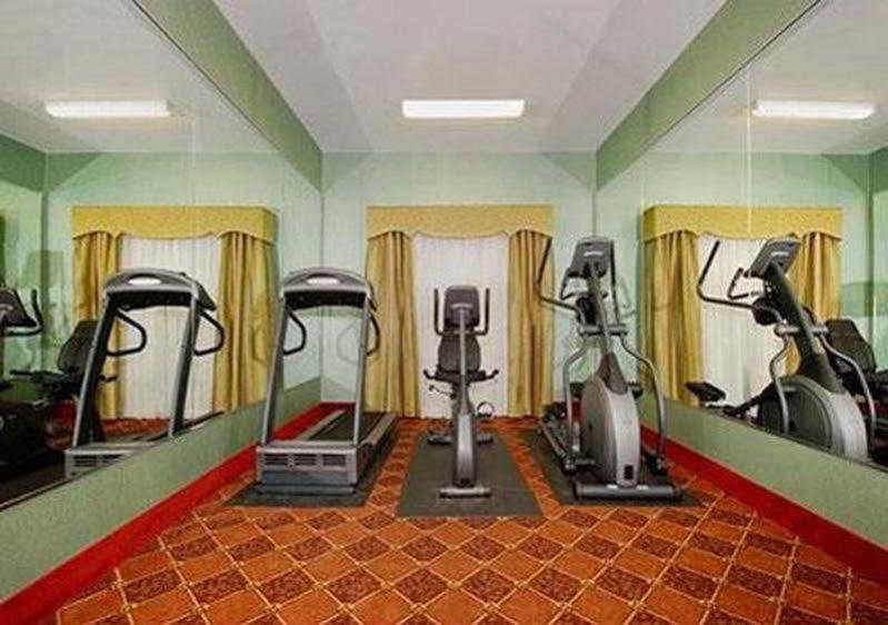 Comfort Medical Center Near Six Flags Hotel 3*