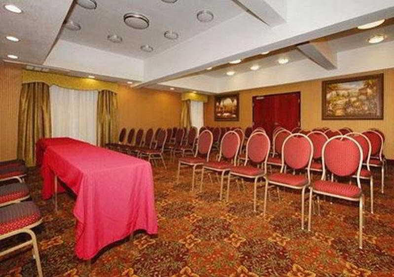 Comfort Medical Center Near Six Flags 3* San Antonio