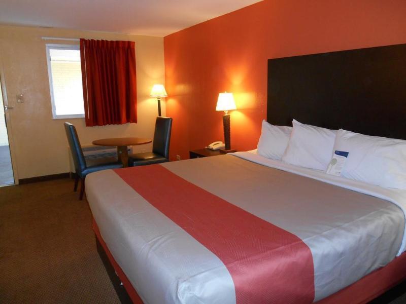 6 Tx I10 West Hotel 2*