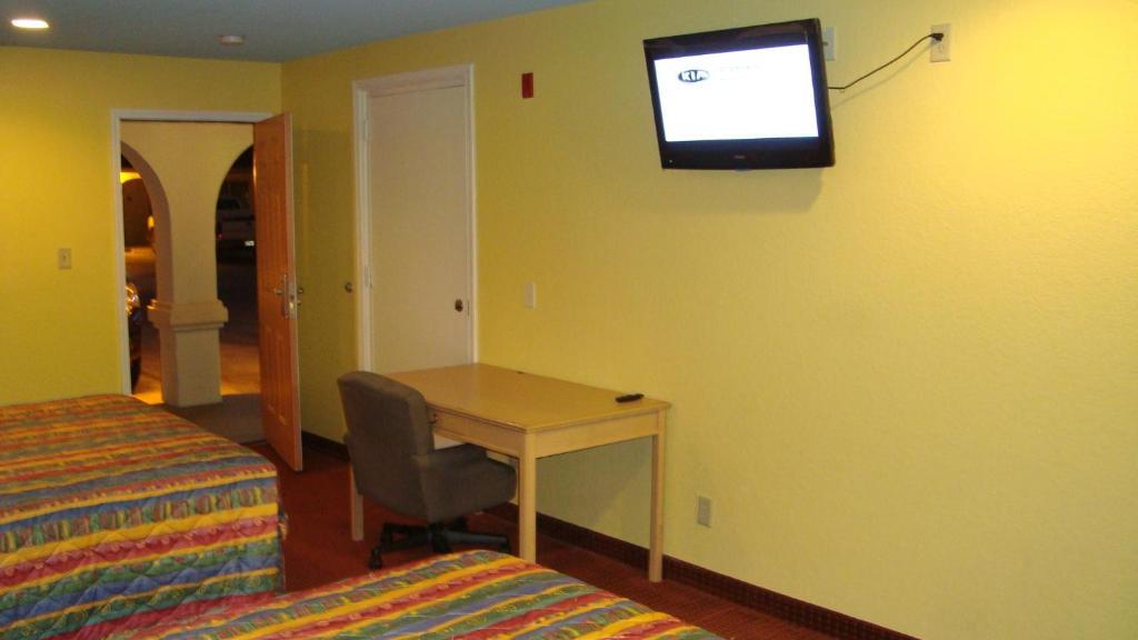 Winnquest Near Ft. Sam Houston Motel *