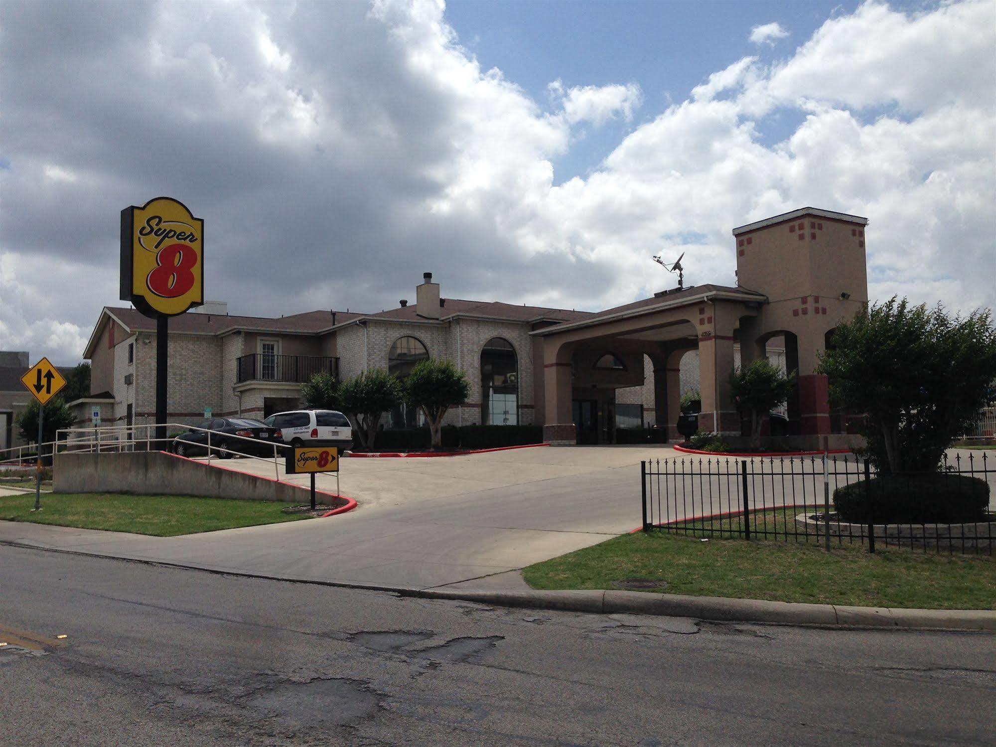 Surestay Plus By Best Western Airport San Antonio