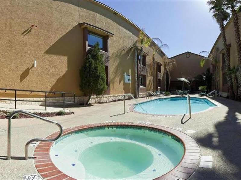 Country & By Radisson, Lackland Afb , Tx Hotel 3*
