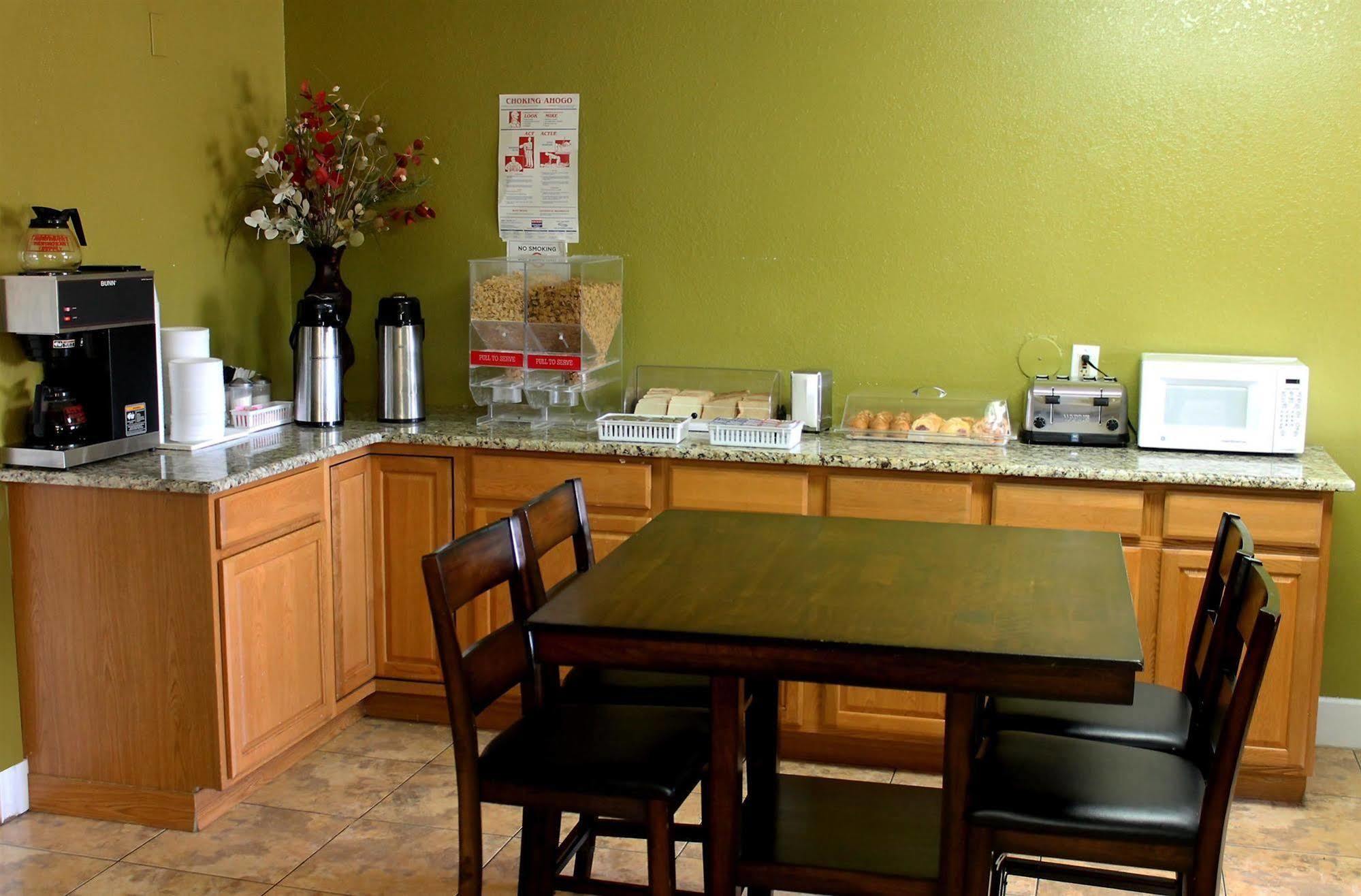 Hotel Americas Value - At&t Center/fort Sam Houston San Antonio