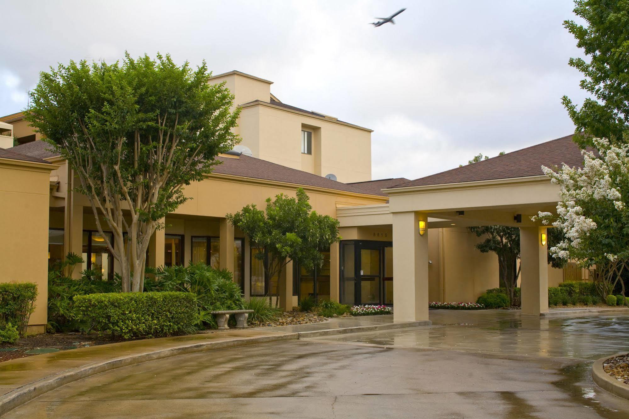Courtyard By Marriott Airport San Antonio