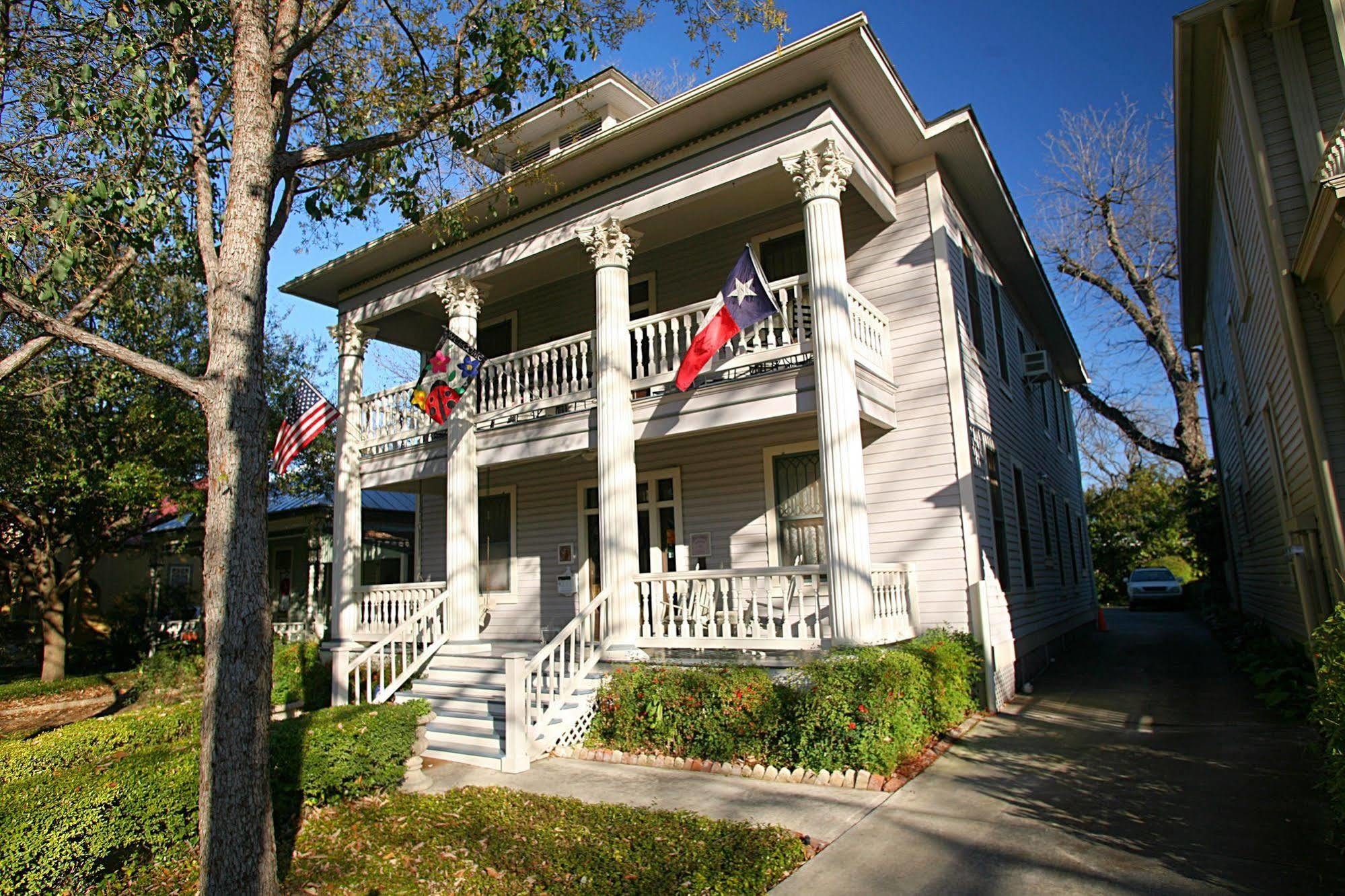Bed & Breakfast Brackenridge House