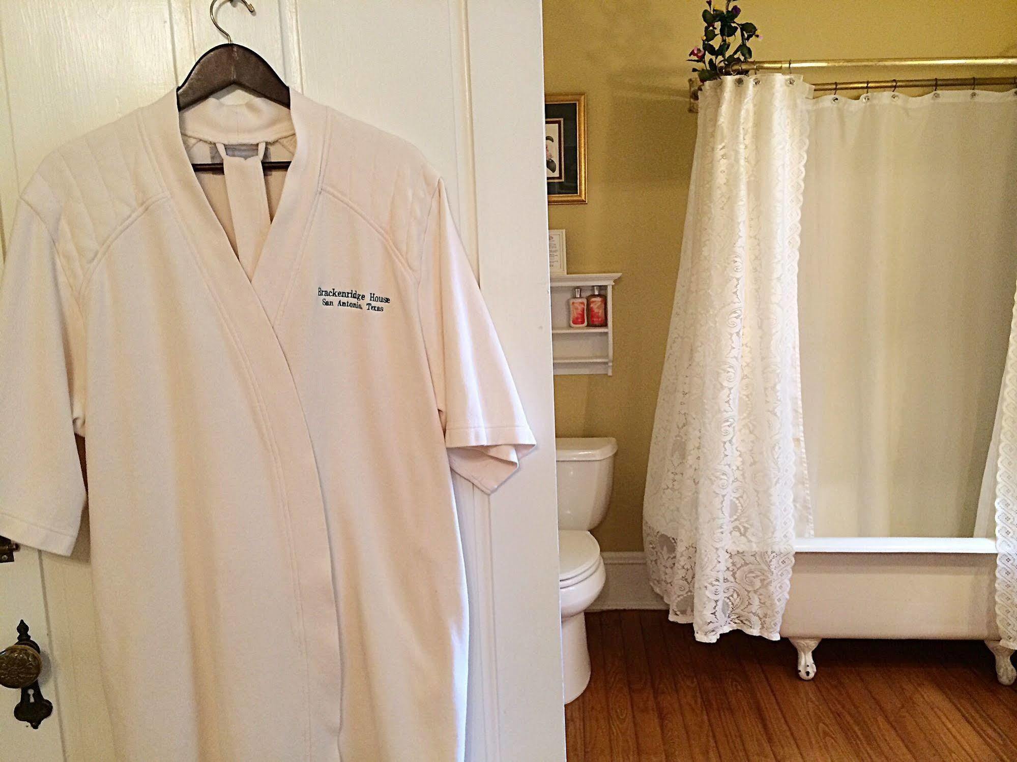 Brackenridge House Bed & Breakfast 3*