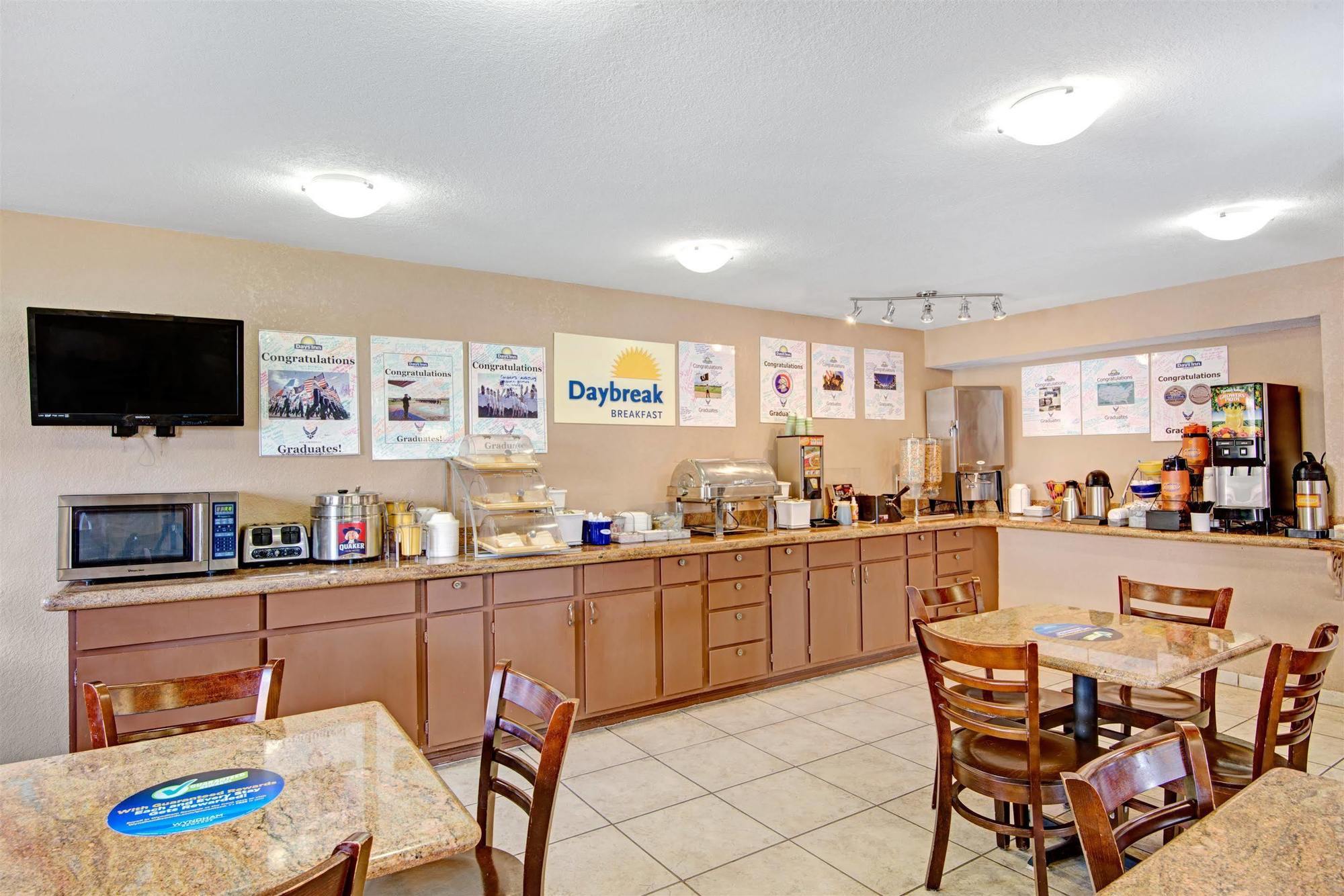 Deluxe Near Lackland Afb *