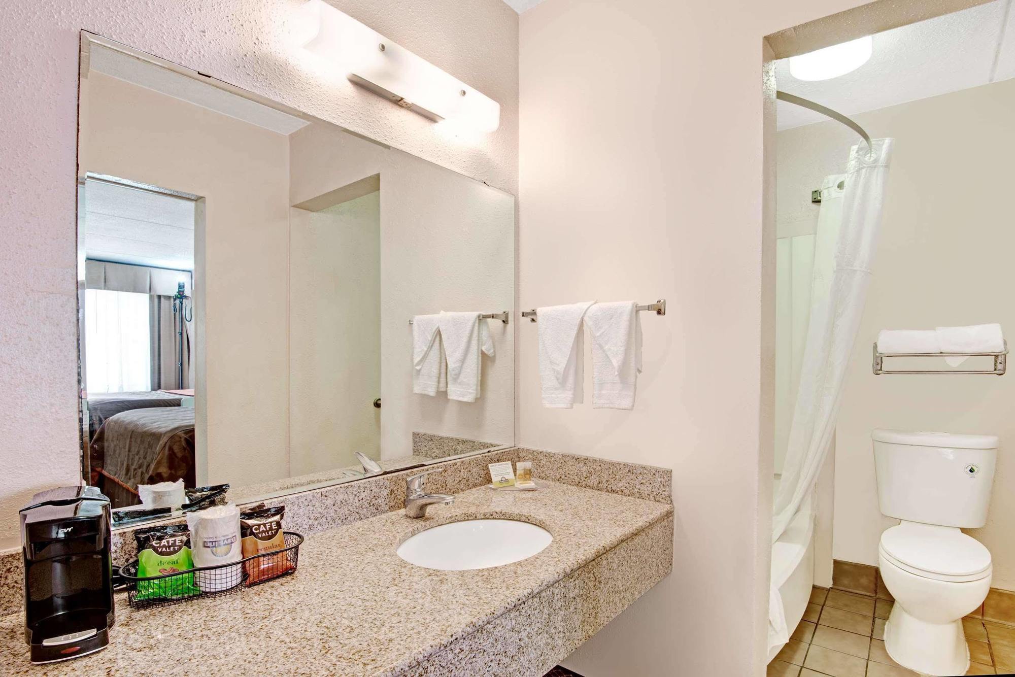 Deluxe Near Lackland Afb San Antonio