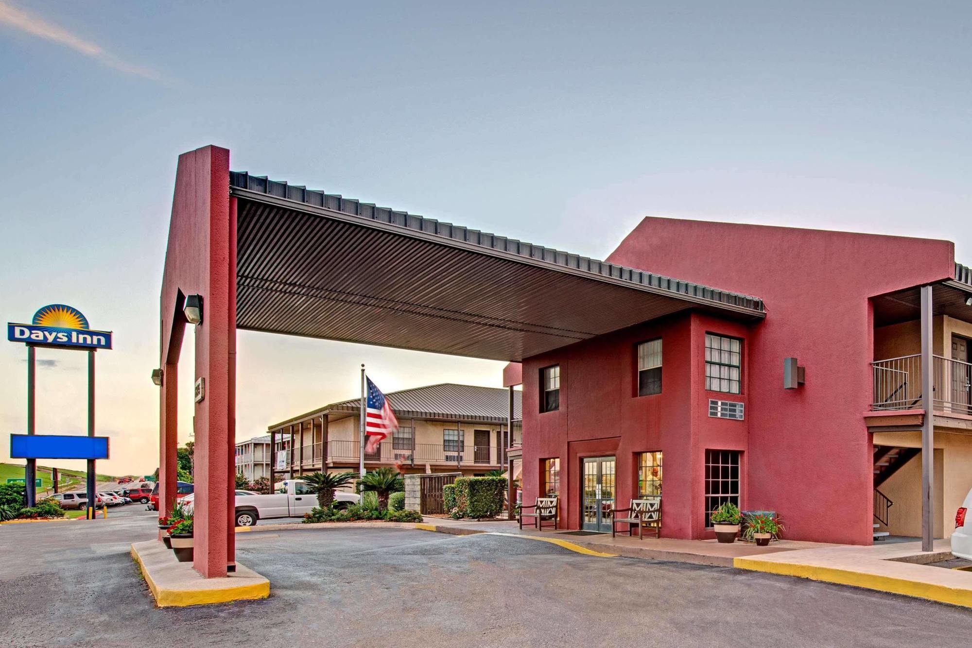 Deluxe Near Lackland Afb Hotel San Antonio