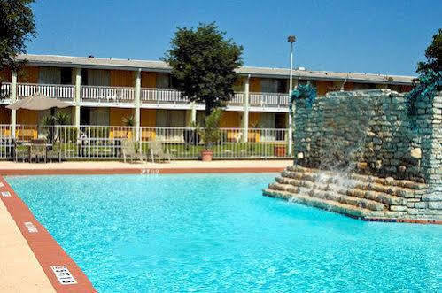 Mid Towne & Motel