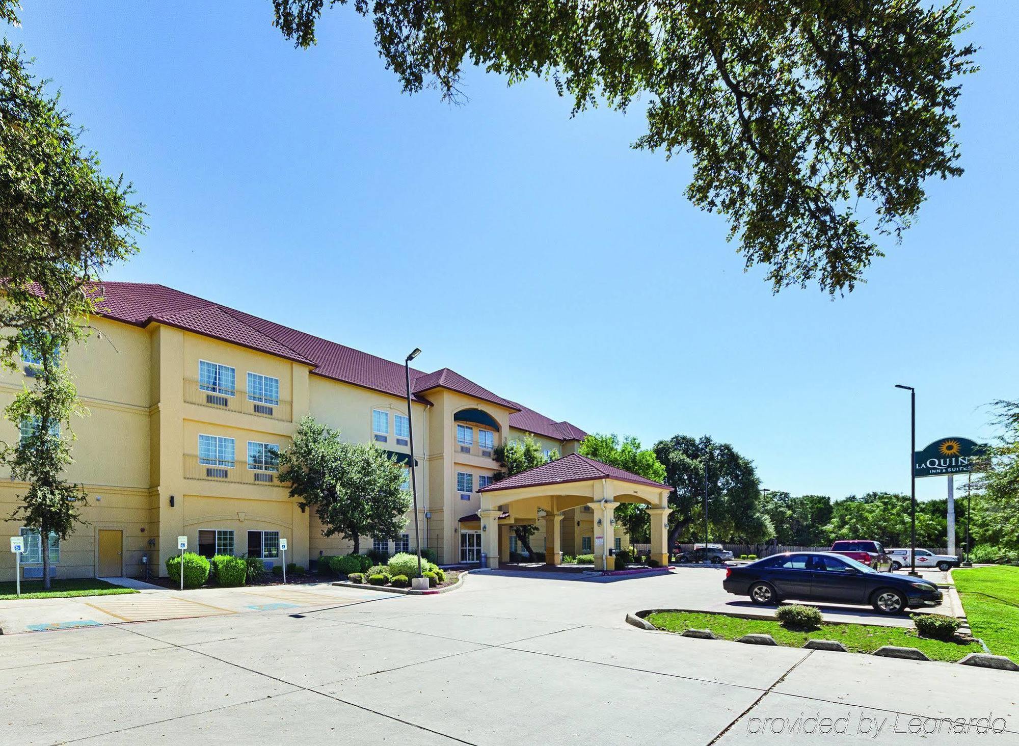 La Quinta By Wyndham San Antonio The Hotel
