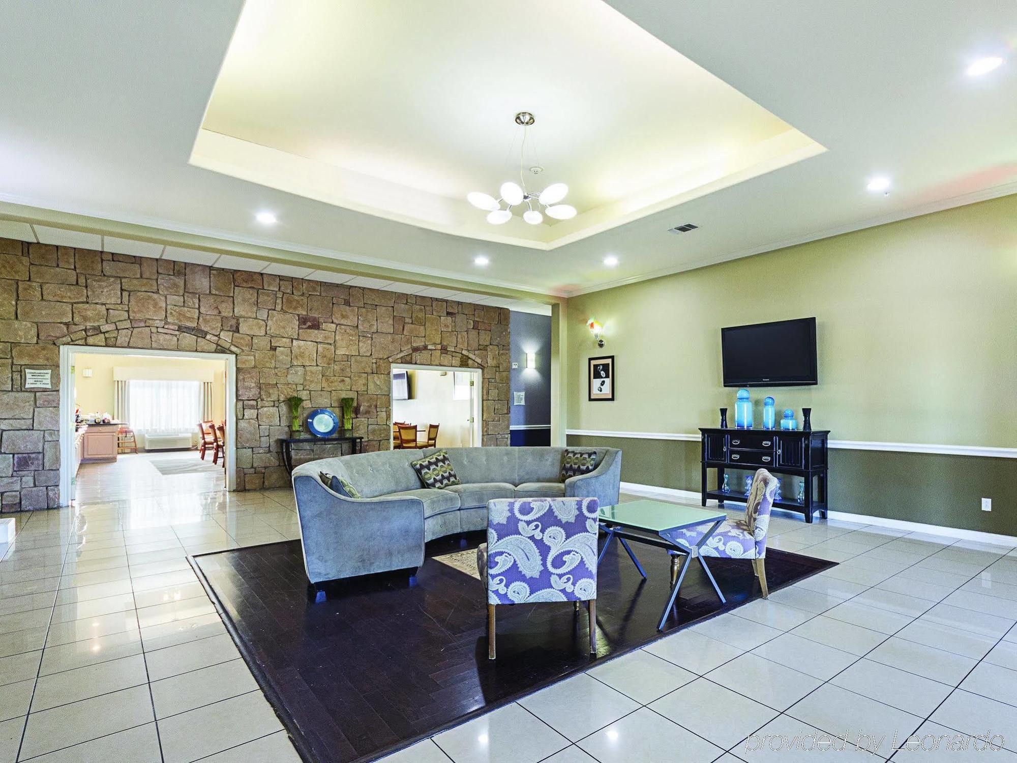 La Quinta By Wyndham San Antonio The Hotel 3*