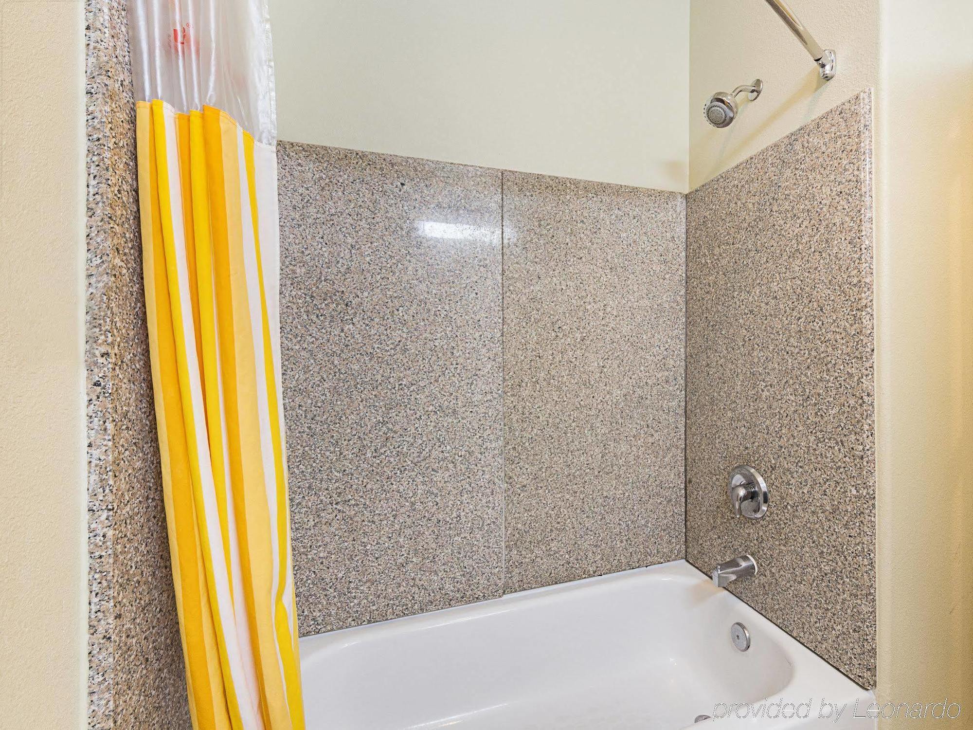 La Quinta By Wyndham San Antonio The