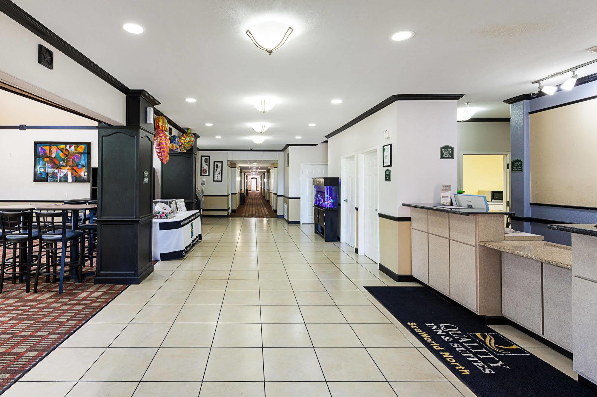 Hotel Quality & Seaworld North San Antonio