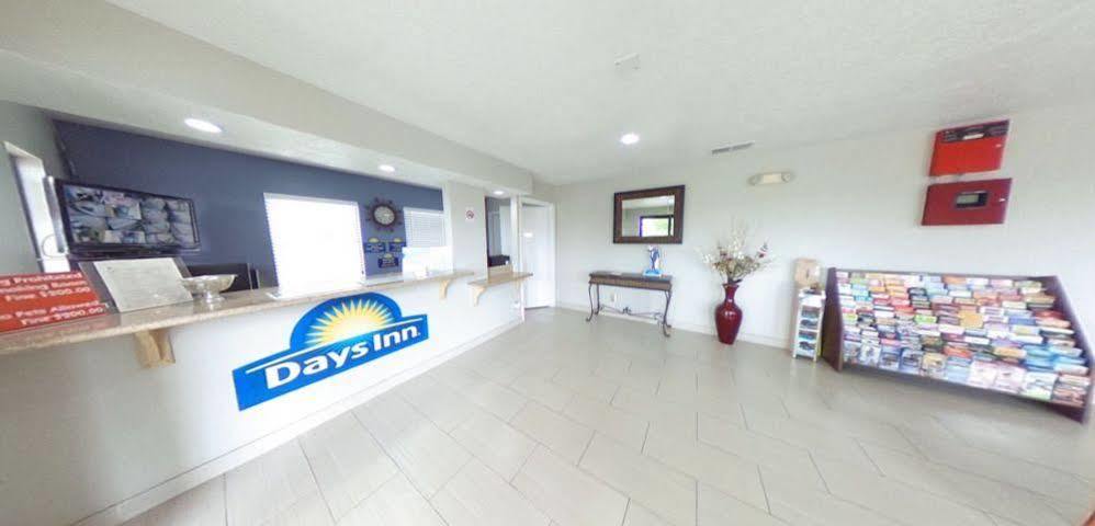 Hotel Days By Wyndham Interstate Hwy 35 North 2*
