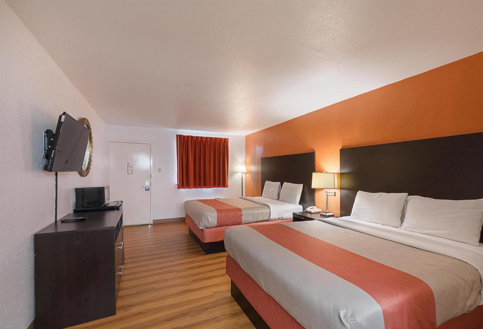 Hotel 6 Tx I10 West