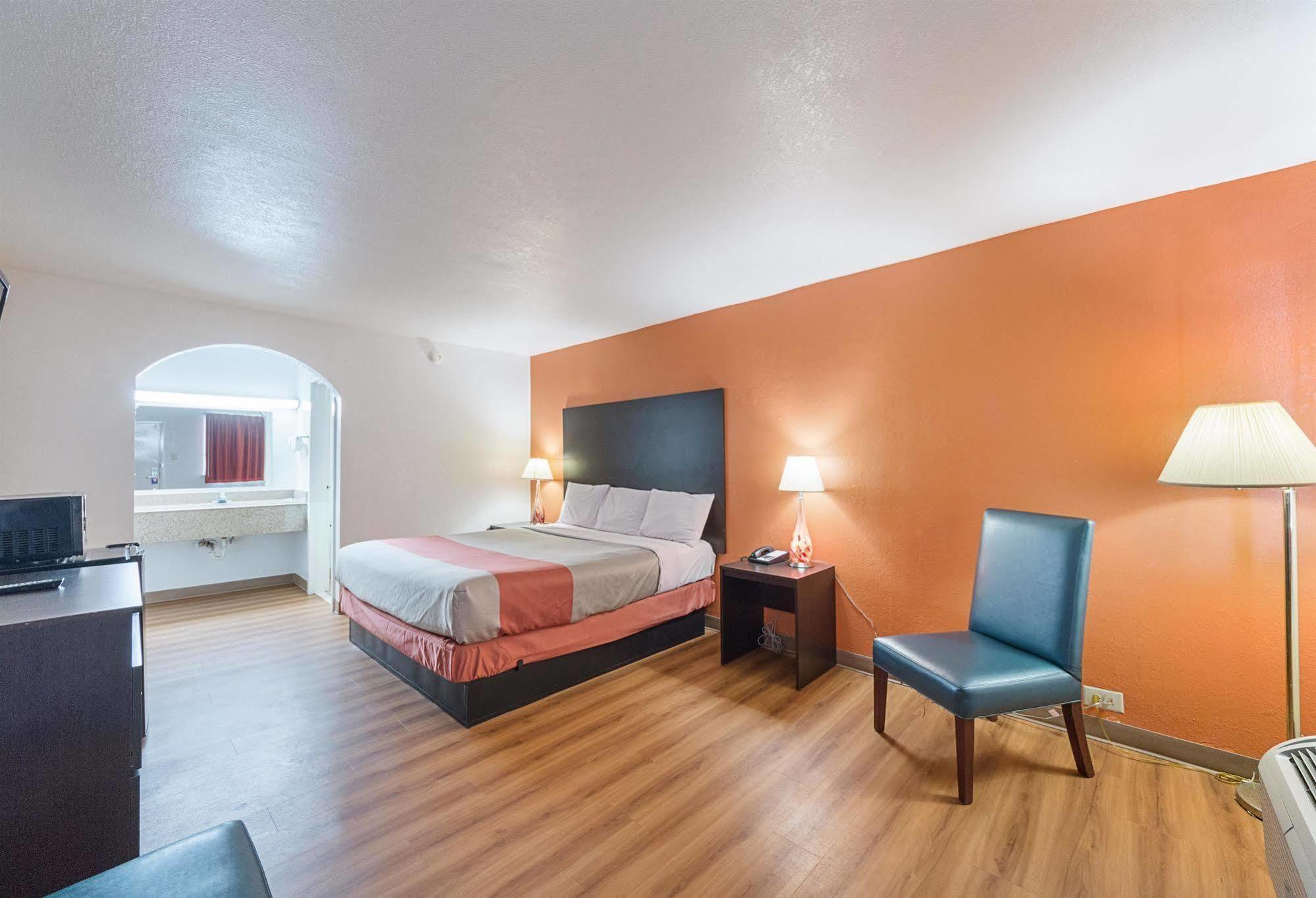 Hotel 6 Tx I10 West San Antonio