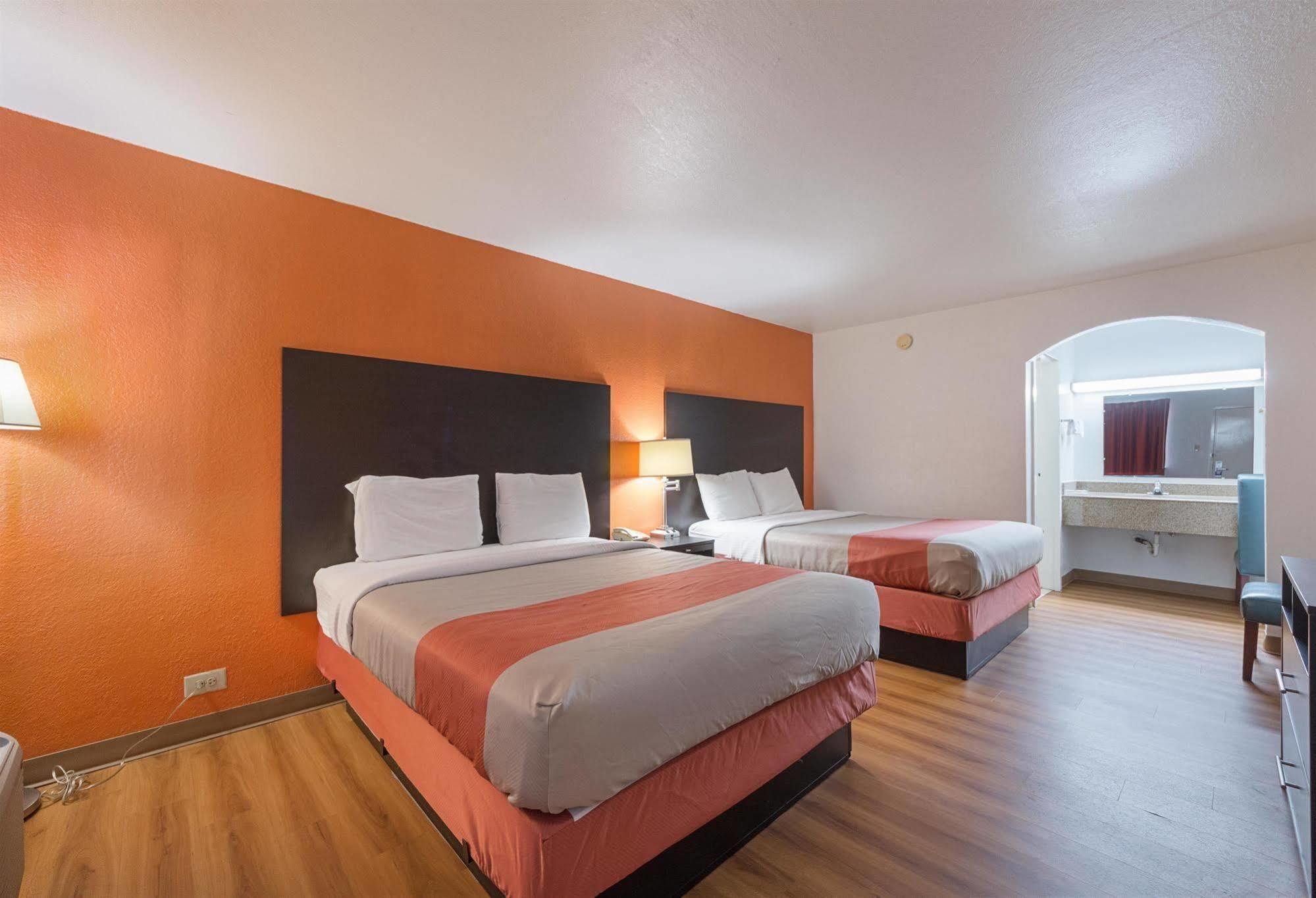 6 Tx I10 West Hotel San Antonio