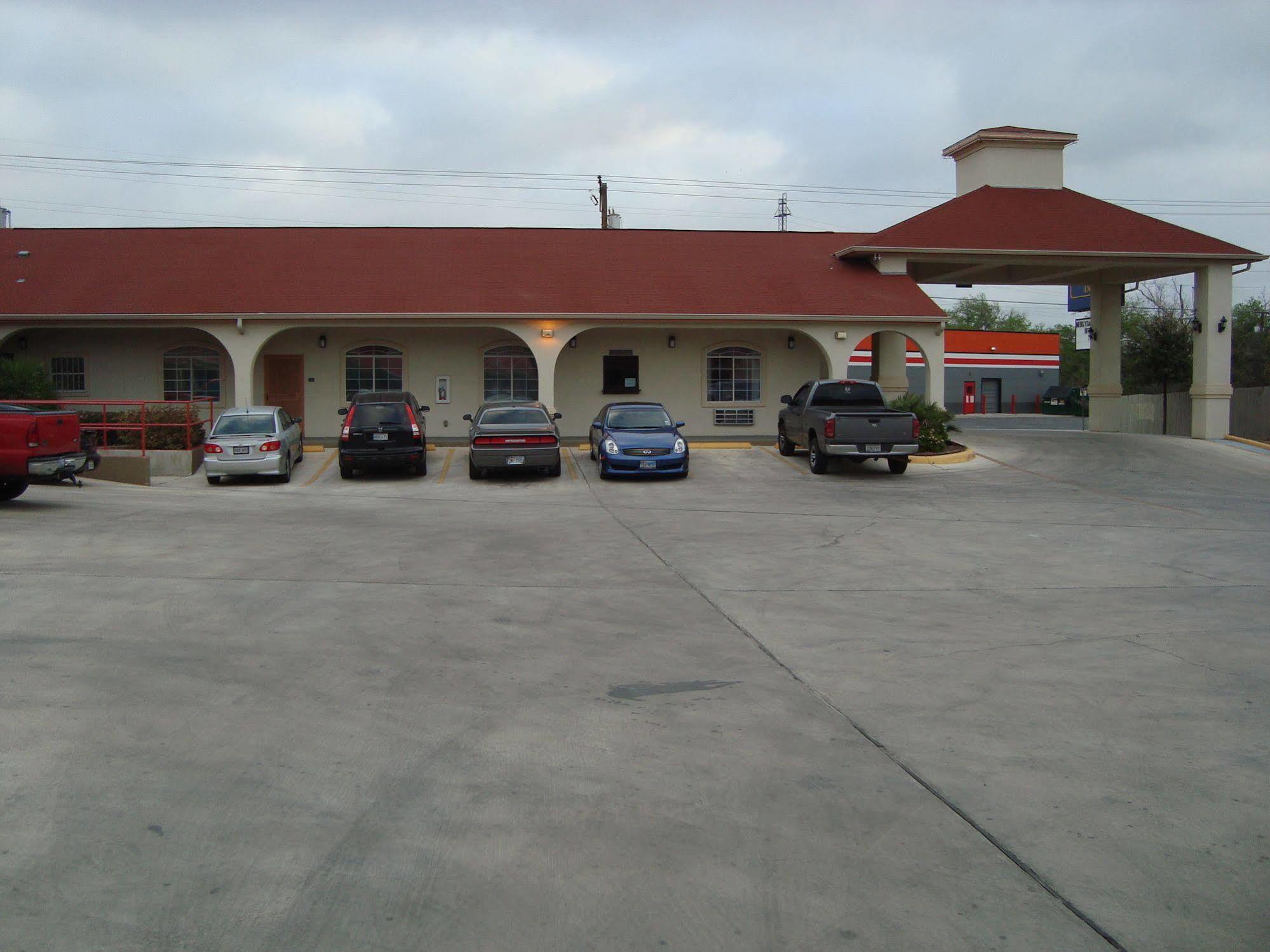 Winnquest Near Ft. Sam Houston Motel