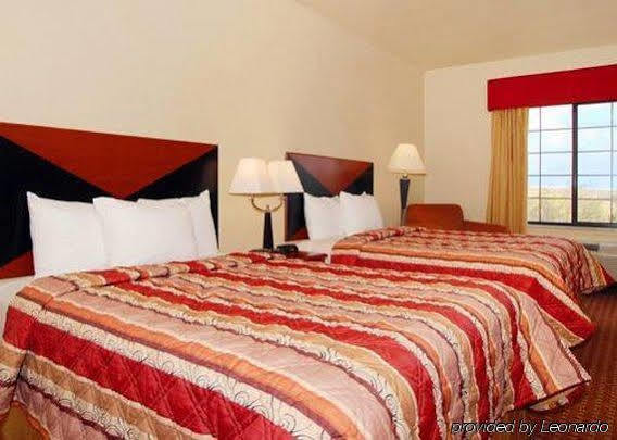 Hotel Sleep & At Six Flags San Antonio