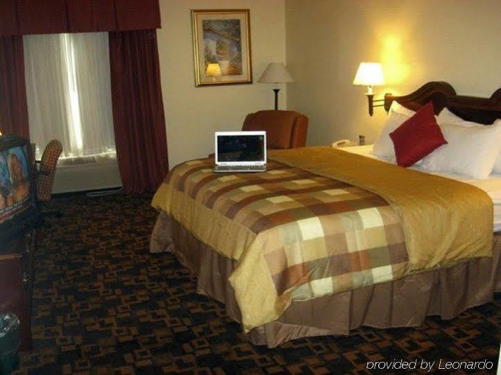 Comfort Near Frost Bank Center Inn