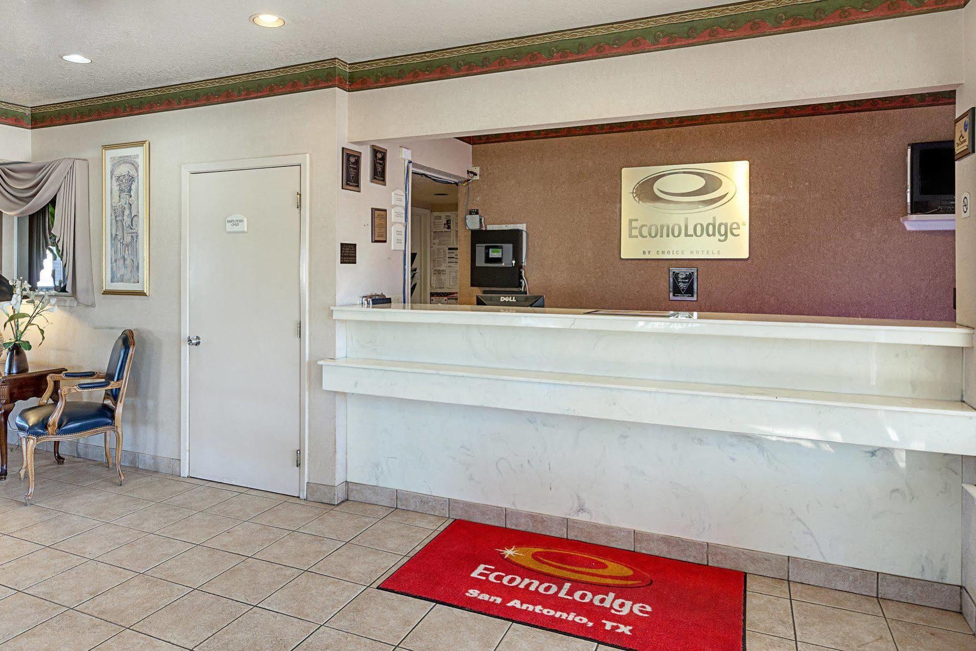Econo Downtown South Lodge *