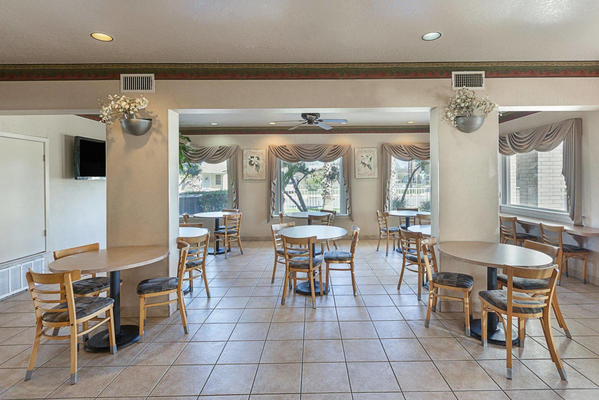 Econo Downtown South Lodge *
