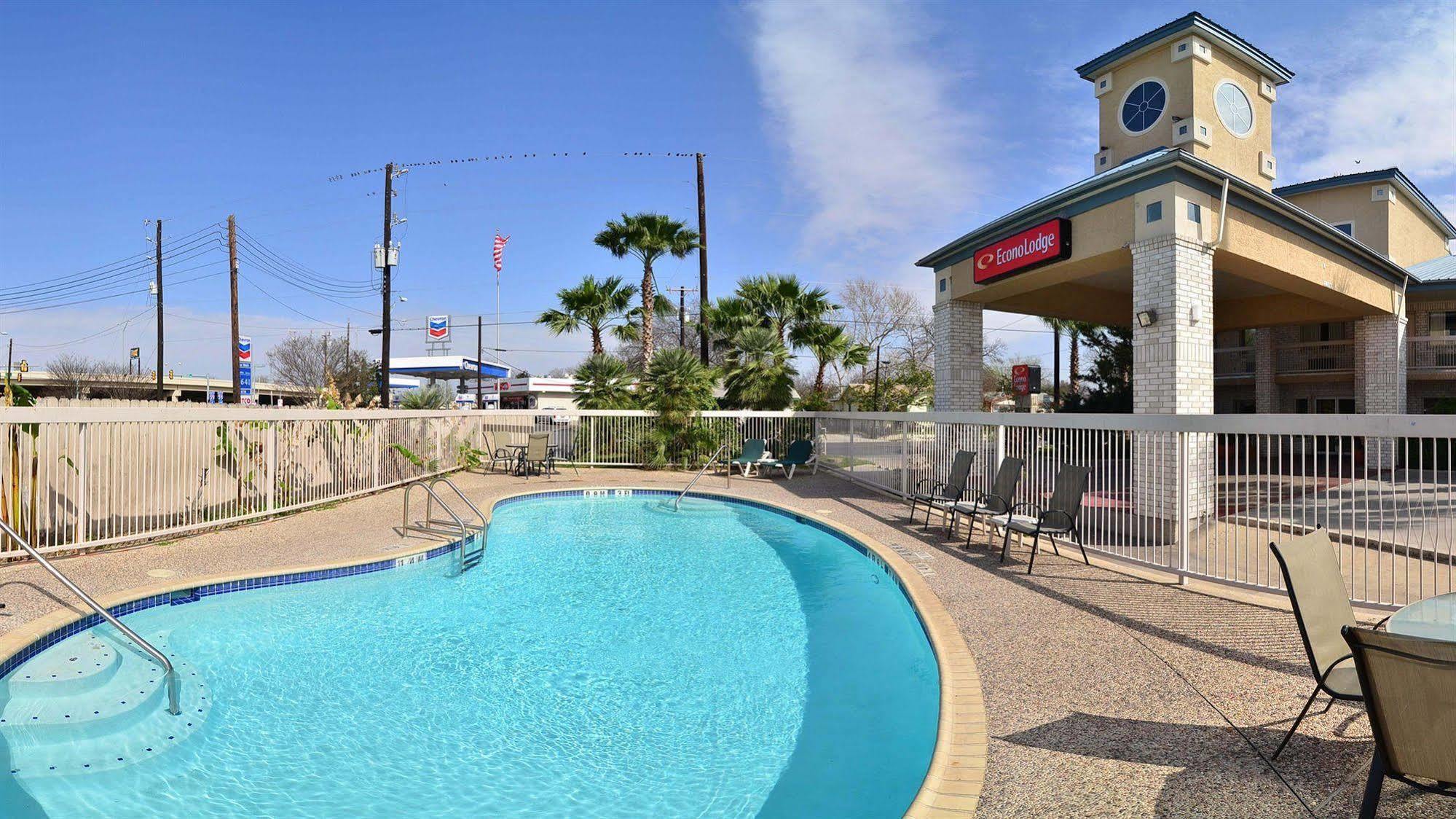 Lodge Econo Downtown South