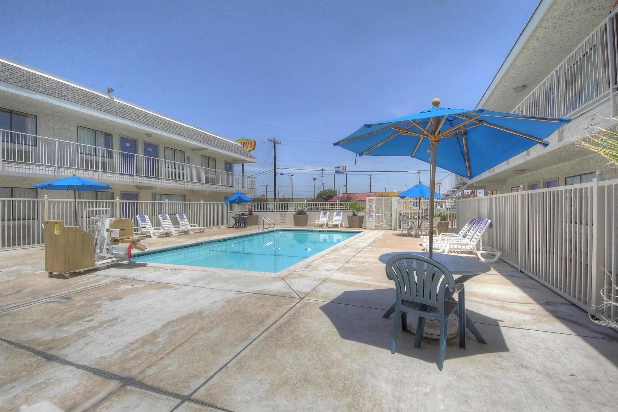 6-san Antonio, Tx - Sam Houston Hotel 2*