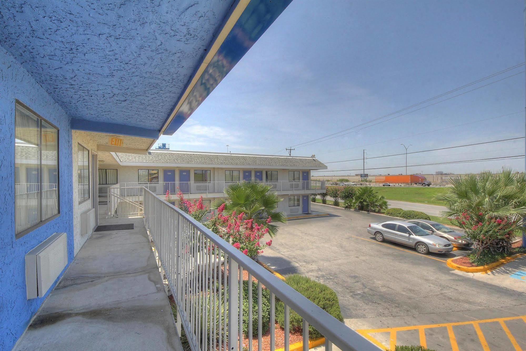 6-san Antonio, Tx - Sam Houston 2*